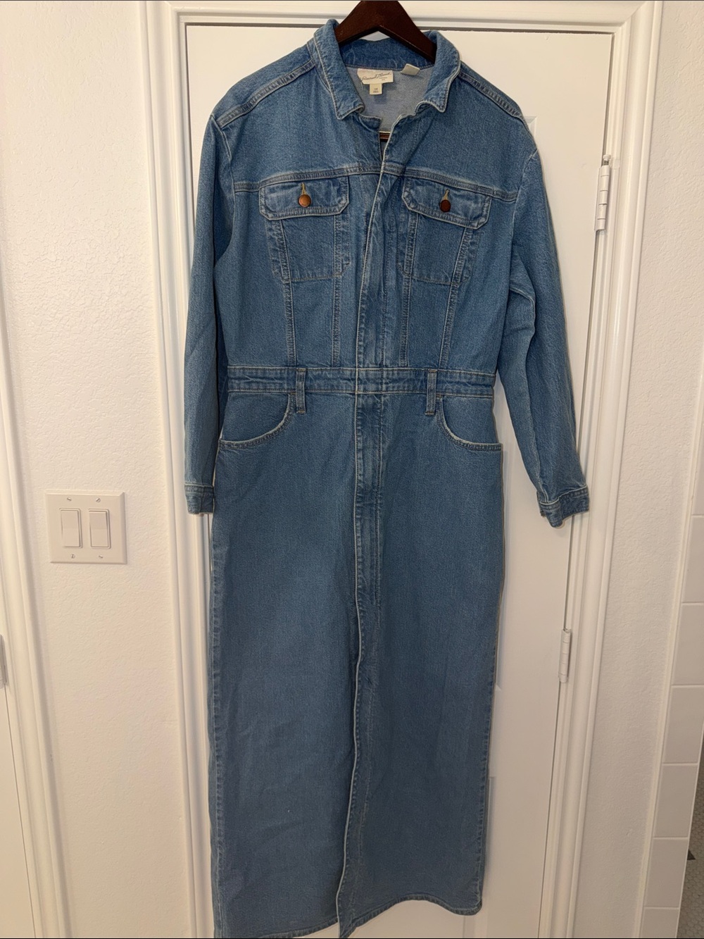 Universal Thread Light Blue Denim Button-Up Shirt
